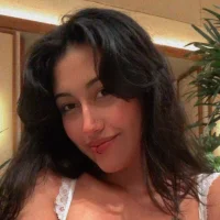 Emma_Salem's Profile Pic