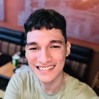 Paulhot018 头像图 片