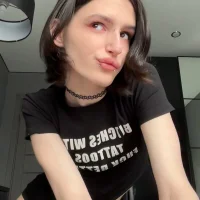 Slika avatara modela Niky_Long