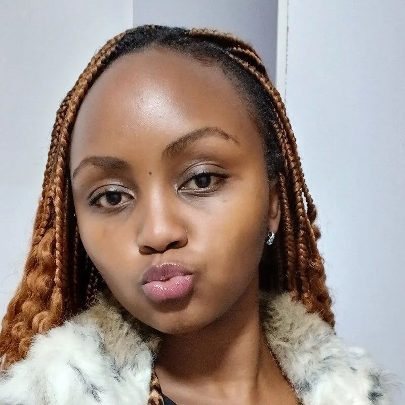 Prettyval77 profile photo