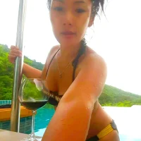 Kylie_Cox's Avatar Photo