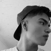 Alex_lewiss_1s profilbillede