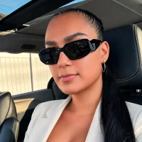 Miabloom_ webcam