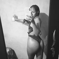 1aes3d Φωτ, Προφίλ