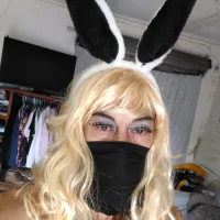 VikyDcicilia's Profile Pic