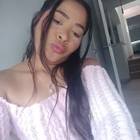 Sarah-v's Avatar Pic