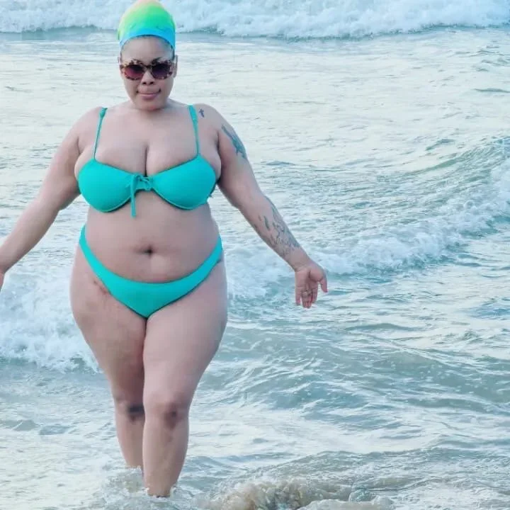 ExclusiveLeexx live cam profile