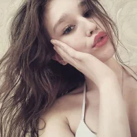 RoseGoIdman's Profile Pic