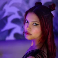 Isa_Lyon's Profile Pic