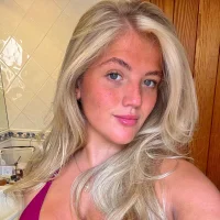 Daisylove_x এর প্রোফাইল ছবি