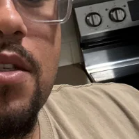 RJJensen8 的個人資料圖片