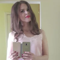 SheylaKiss Φωτ, Προφίλ