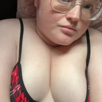 AmberBliss-X 的个人资料图片