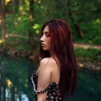 Girlfromanothercity's Avatar Photo