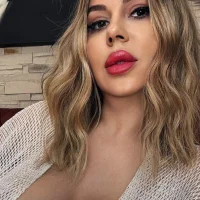 SellenaDevine's Avatar Pic