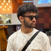 andrewChris_ 的個人資料圖片