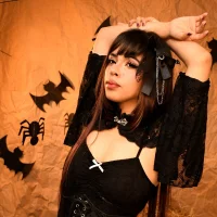 รูปโปรไฟล  ์ของ ZarahQueen