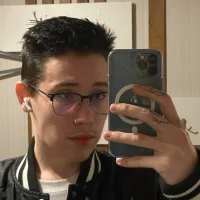 Lemonadeeck's Profile Pic
