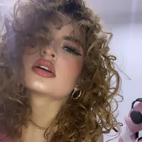 EmyRousee's Avatar Pic