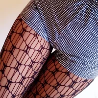 FriskyLady Φωτ, Προφίλ