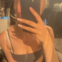 Delfi08's Profile Pic