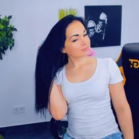 Charmingly__'s Profile Pic