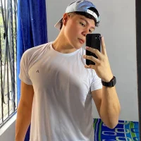 รูปโปรไฟล์ของ Ethan_Hunter