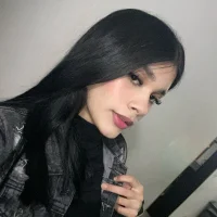 รูปโปรไฟล์ของ Laura_lopeez