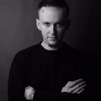 DEREK's Avatar Photo