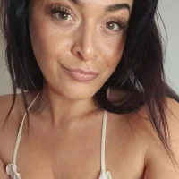 Roxy_Rae's Profile Pic