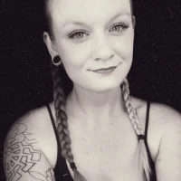 DirtyHooney's Avatar Pic