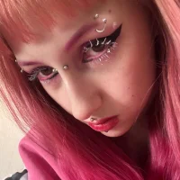 รูปอวาตาร์ของ KitttyWhisper