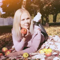 Nicki_Esther's Profile Pic