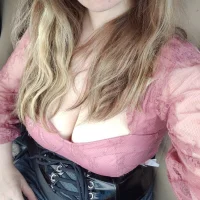 TorridInfatuations' Avatar Pic