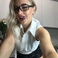 HollyCrystals' Avatar Pic