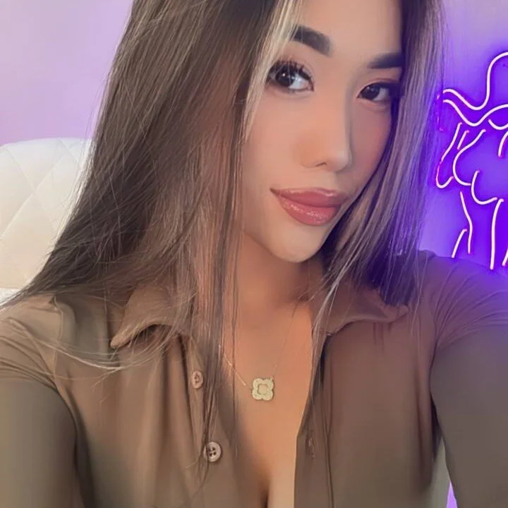 akura011 Stripchat profile image