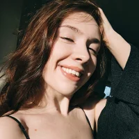 MissKatieBell Adlı Modelin Avatarı