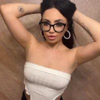 Ảnh Đại Diện LisaRaee