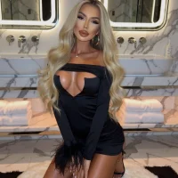 Gambar Profil ArianaArianna