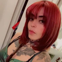 VioletTomm's Profile Pic