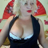 Gambar Avatar NaughtyMILF4UX