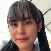 Eva_Petit's Profile Pic