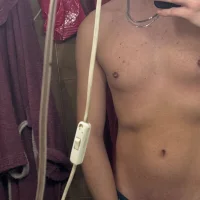 Two-boi's Profile Pic