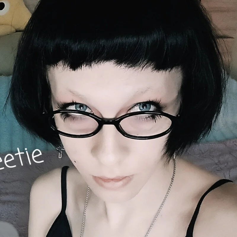 Agatha_Poppy profile photo