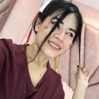 صورة الملف الشخصي لـ roxyflame_