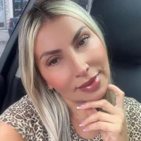 Meliissa_xxxx webcam model