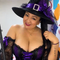 Yourhornyjuliettee1