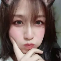 Foto do perfil de QueenieYY