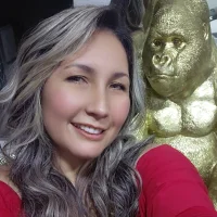 รูปโปรไฟล์ของ shaaroncol27