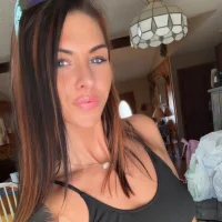 tastemecaroline's Avatar Pic